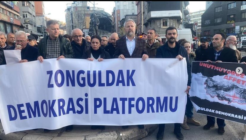 Demokrasi Şehitlerini Saygıyla Anıyoruz…  Unutmadık, Unutturmayacağız…