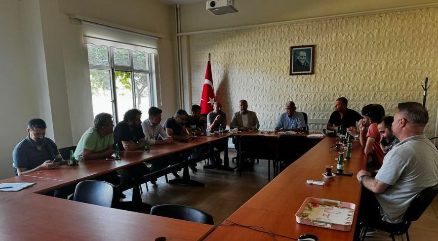 İşyeri ziyaretleri kapsamında TTK Amasra TİM de görevli meslektaşlarımızla meslek ve meslektaş sorunları ile son zamanlarda meydana gelen iş kazaları ve hukuki sorumlulukları değerlendirilerek, KİT Reformu hakkında bilgilendirme yapıldı.