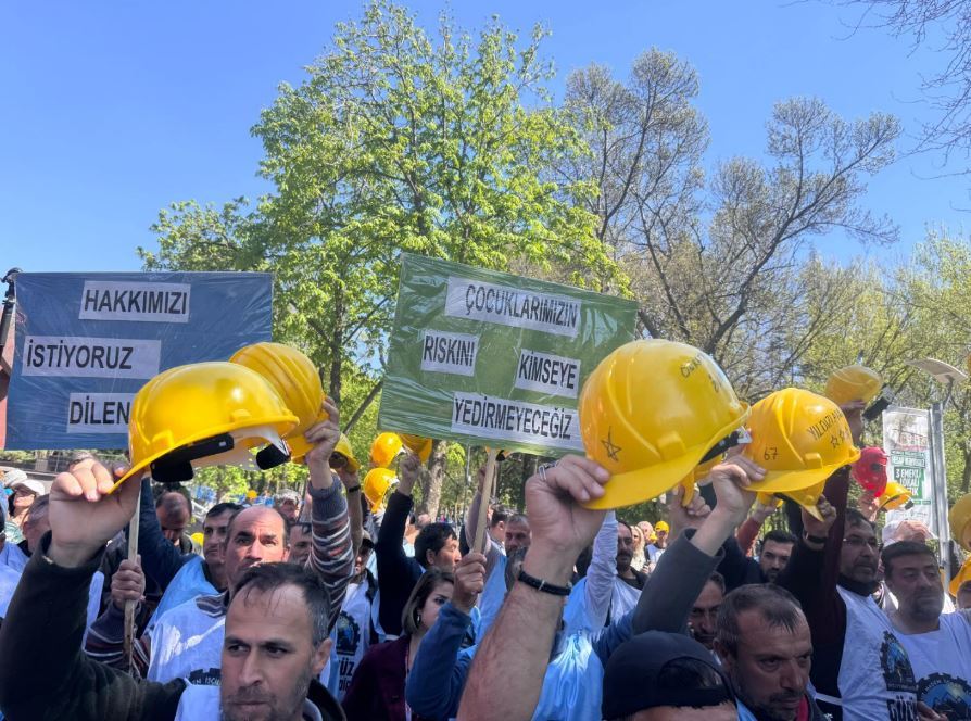 Direnen Maden Emekçilerinin Yanındayız