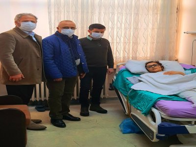 GEÇİRDİĞİ İŞ KAZAZSINDA YARALANAN MESLEKTAŞIMIZ YEŞİM DİDEM CANBULAT TEDAVİ GÖRDÜĞÜ HASTANEDE ZİYARET EDİLDİ