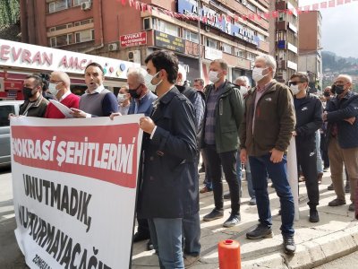 10 EKİM GAR KATLİAMI DOLAYISIYLA MADENCİ ANITINDA BASIN AÇIKLAMASI YAPILDI