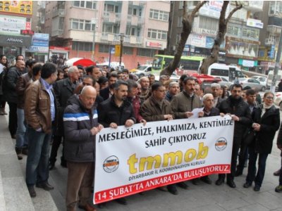 TMMOB DİRENİYOR, DİRENECEĞİZ
MESLEĞİMİZİ, HALKIMIZI, KENTİMİZİ, BASKI, SÖMÜRÜ VE RANTİYE DÜZENİNE TESLİM ETMEYECEĞİZ
