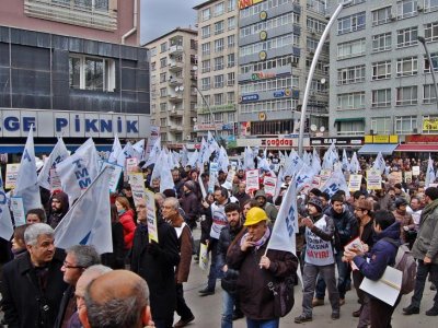 TMMOB YASASI DEĞİŞİKLİĞİNE KARŞI TMMOB OLAĞANÜSTÜ GENEL KURULU TOPLANDI