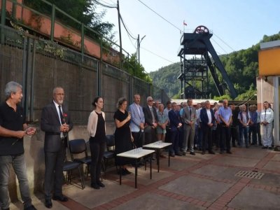 AVNİ CİNEL ÖLÜMÜNÜN 18. YIL DÖNÜMÜNDE ANILDI