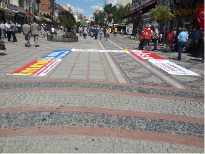 Soma maden faciasının birinci yılı nedeniyle Edirne`de basın açıklaması yapıldı.