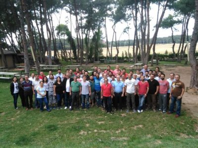 DEÜ MADEN MÜHENDİSLİĞİ BÖLÜMÜ SINIF ÖĞRENCİLERİ İLE PİKNİKTE  BİRARAYA GELDİK.(04.06.2015)