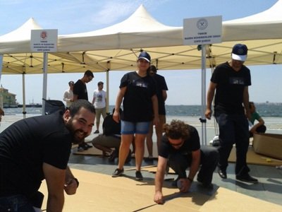 8.KARTONDAN TEKNELER YARIŞMASI DÜZENLENDİ. (01.07.2015)
