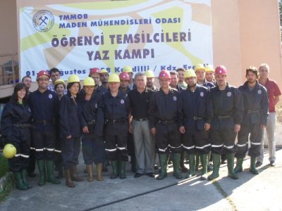 Şube başkanımız Muhammed YILDIZ ve DEÜ Öğrenci temsilcilerimiz Odamızın Zonguldak/Ereğlide düzenlediği Üniversite Öğrenci  Temsilcileri Yaz Kampına Katıldı. (09.08.2008)