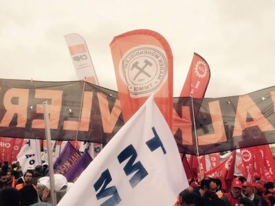 1 Mayıs İstanbul`da yoğun katılımlı ve coşkulu bir şekilde kutlandı.