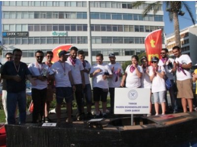 TMMOB İZMİR İKK GELENEKSEL 9. KARTONDAN TEKNELER YARIŞINA KATILDIK.(01.07.2016)