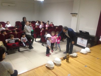TURUNCU KOLEJİ ANAOKULU ÖĞRENCİLERİNE MADENCİLİK TANITIMI YAPILDI.(22.12.2016)