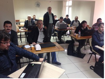 ANKARA` DA 20-22 NİSAN TARİHLERİ ARASINDA MADEN ARAMA, CEVHER MODELLEME, REZERV HESABI ve MADEN İŞLETME TASARIMI KONULARINDA MICROMINE YAZILIMI TEMEL EĞİTİMİ DÜZENLENMİŞTİR.