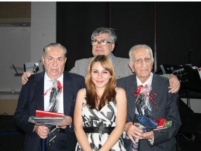 Mesleğinde 40., 50. ve 60. yılını dolduran onur üyelerimize plaketleri törenle verildi.