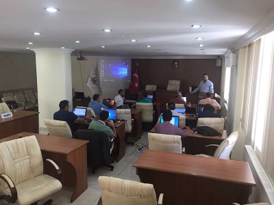 AKDENİZ BÖLGE TEMSİLCİLİĞİ` NE BAĞLI BURDUR İL TEMSİLCİLİĞİMİZCE NETCADKAMPÜS MADENCİLİK UYGULAMALARI SERTİFİKA EĞİTİM PROGRAMI DÜZENLENMİŞTİR.