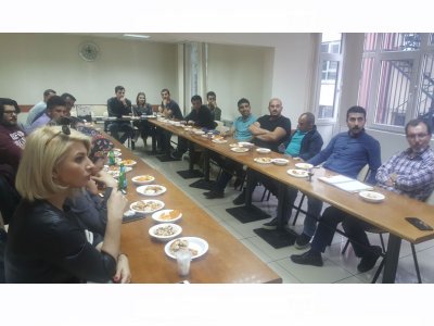 DAİMİ NEZARETÇİ EĞİTİMİ ALAN ÜYELERİMİZLE ODA MERKEZİNDE TOPLANTI DÜZENLENDİ 