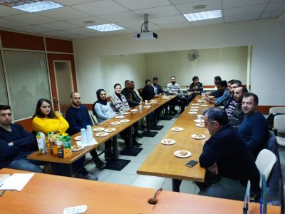 DAİMİ NEZARETÇİ EĞİTİMİ ALAN ÜYELERİMİZLE ODA MERKEZİNDE TOPLANTI DÜZENLENDİ 