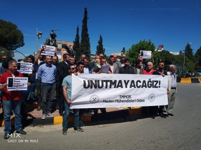 SOMA KATLİAMININ 5.YIL DÖNÜMÜNDE SOMA’DA BASIN AÇIKLAMASI YAPILDI.(12.05.2019)