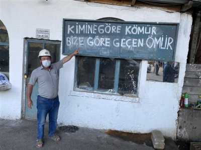 ODA BAŞKANIMIZ AYHAN YÜKSEL VE ADANA ŞUBE BAŞKANIMIZ MEHMET YILMAZ
ERMENEKDE HAKLARI İÇİN DİRENEN ÜYEMİZ EMEL TUNÇDEMİR İLE MADEN EMEKÇİLERİNE DESTEK
OLMAK AMACIYLA ZİYARET ETTİLER.(23.09.2020)