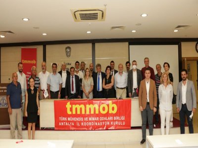 TMMOB YÖNETİM KURULU MANAVGAT`TAKİ YANAN YERLERİ MANAVGAT BELEDİYESİ VE ANTALYA BÜYÜKŞEHİR BELEDİYESİNİ ZİYARET ETMİŞTİR.