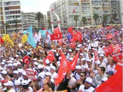 1 MAYIS İŞÇİ VE EMEKÇİNİN BAYRAMI İZMİR'DE KUTLANDI (01.05.2009)   