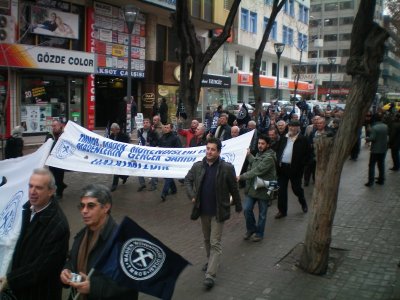 Maden Mühendisleri Odası Tekel İşçilerinin Yanında.