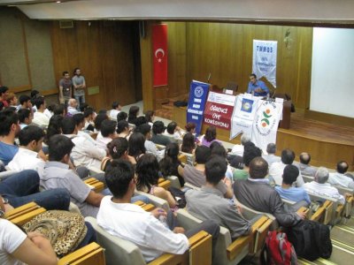 Çukurova Üniversitesi’nde Toplumcu Mühendislik Paneli Düzenlendi.