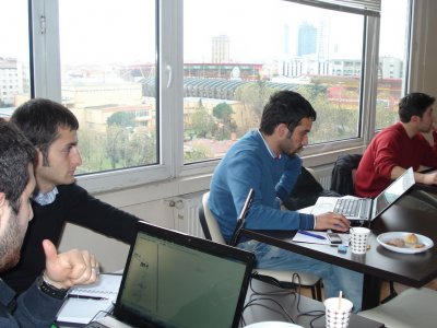 İstanbul Şubemiz tarafından dördüncüsü düzenlenen Netcadkampüs 2 ve 3 Boyutlu Madencilik Uygulamaları Sertifika Eğitimi sona erdi. 