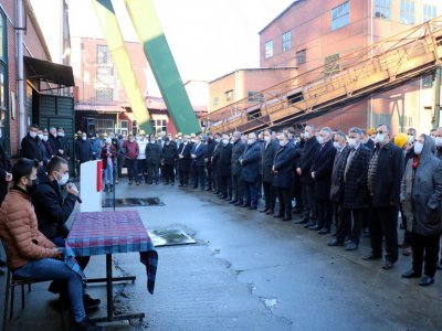3 Mart 1992`de meydana gelen grizu patlamasında yaşamını yitiren 263 maden işçisi, facianın 29`uncu yıl dönümünde kuyu başında anıldı