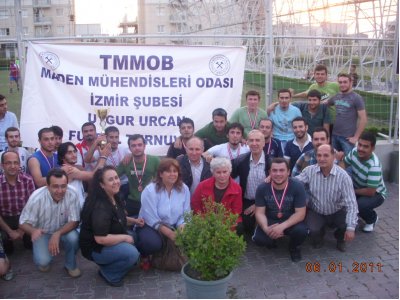 TMMOB Maden Mühendisleri Odası İzmir Şubesi ve DEU Öğrenci Temsilciliği’nin organize ettiği Uygur Urcun Halı Saha Futbol Turnuvası tamamlandı. (01.06.2011)