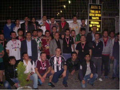 Uygur URCUN Futbol Turnuvası Tamamlandı.(06.04.2012)
