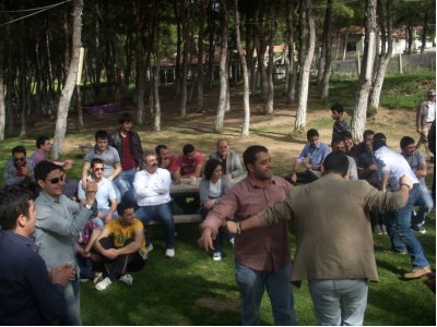 DEÜ Maden Mühendisliği Bölümü Sınıf Öğrencileri ile Piknikte Bir araya Geldik.(05.04.2012) 