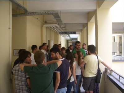 DEÜ Maden Mühendisliği Bölümünde Madilet ve Öğrenci Temsilcilerimizin ortak kullanacağı iletişim merkezi hizmete girdi.(15.05.2012)