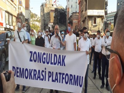 1 EYLÜL DÜNYA BARIŞ GÜNÜ İLE İLGİLİ MADENCİ ANITINDA BASIN AÇIKLAMASI YAPILDI