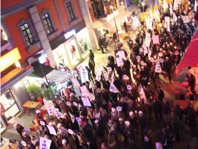 TMMOB İZMİR İKK, TORBA YASAYA KARŞI SOKAĞA ÇIKTI
