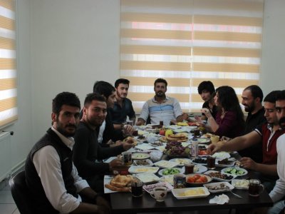 DİCLE ÜNİVERSİTESİ MADEN MÜHENDİSLİĞİ BÖLÜMÜNE BAŞLAYAN ÖĞRENCİLERLE TANIŞMA TOPLANTISI YAPILDI(02.11.2013)
