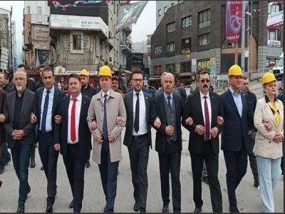 1 MAYIS EMEK VE DAYANIŞMA GÜNÜNDE MEYDANLARDAYDIK